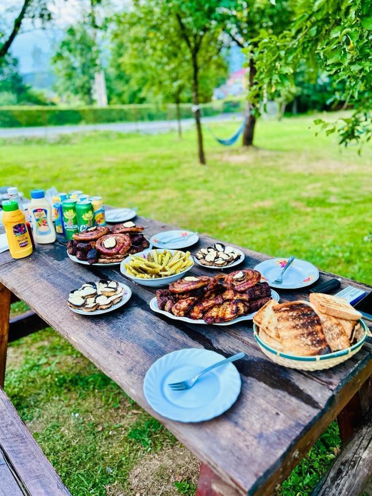 Pensiunea Rnb Maramures Surdesti  المظهر الخارجي الصورة